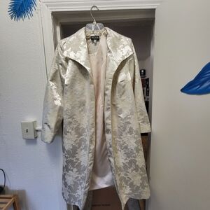 Onyx Nite Cream Floral Trench Coat